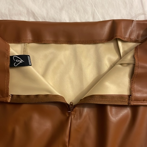 Windsor Slay It With Style Mini Skirt black size small
Size: S - Picture 5 of 10